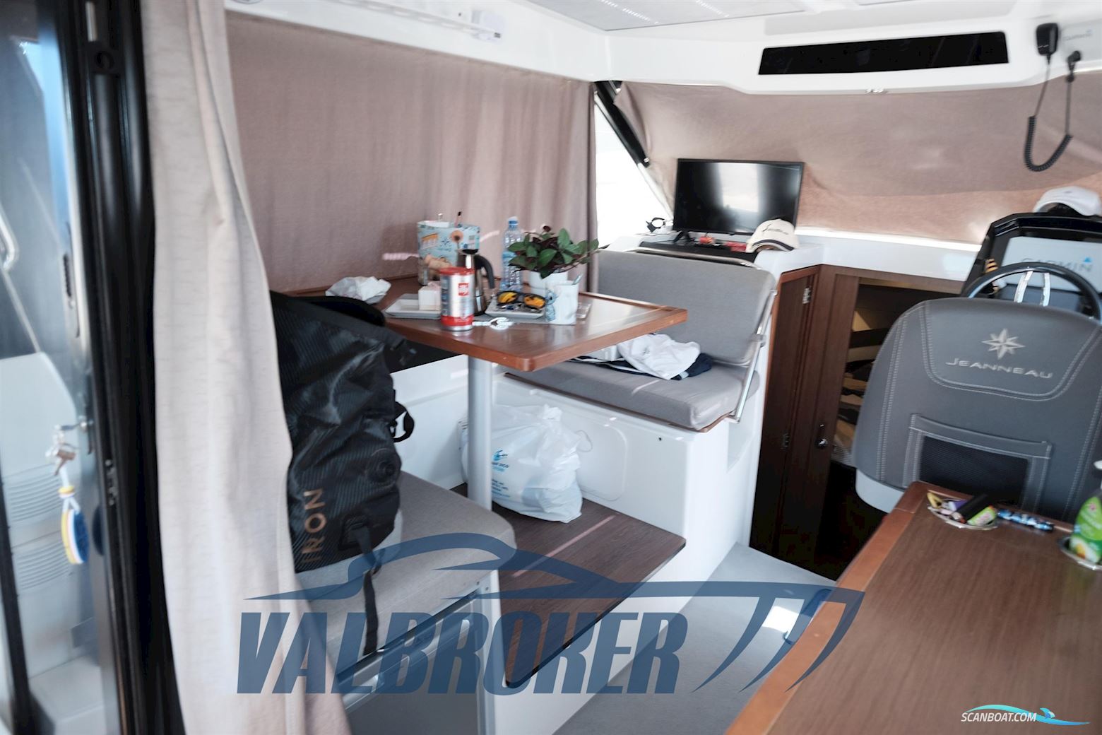 Jeanneau Merry Fisher 895