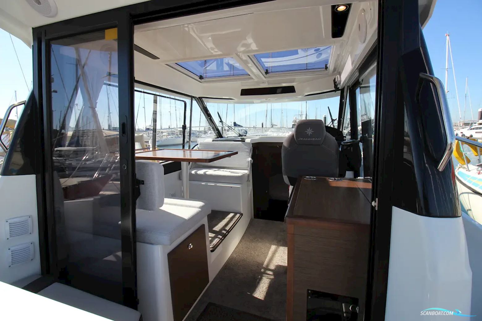 Jeanneau Merry Fisher 895
