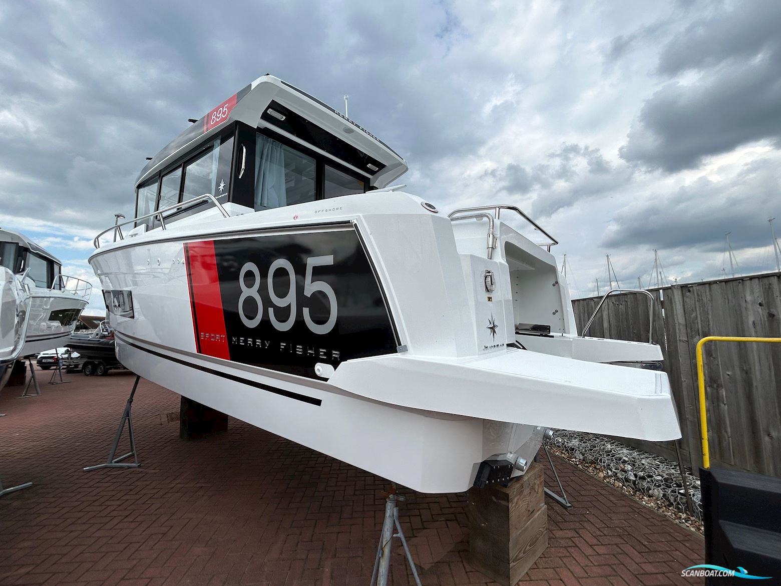 Jeanneau Merry Fisher 895 Sport Motorboot 2024, mit Yamaha motor, England