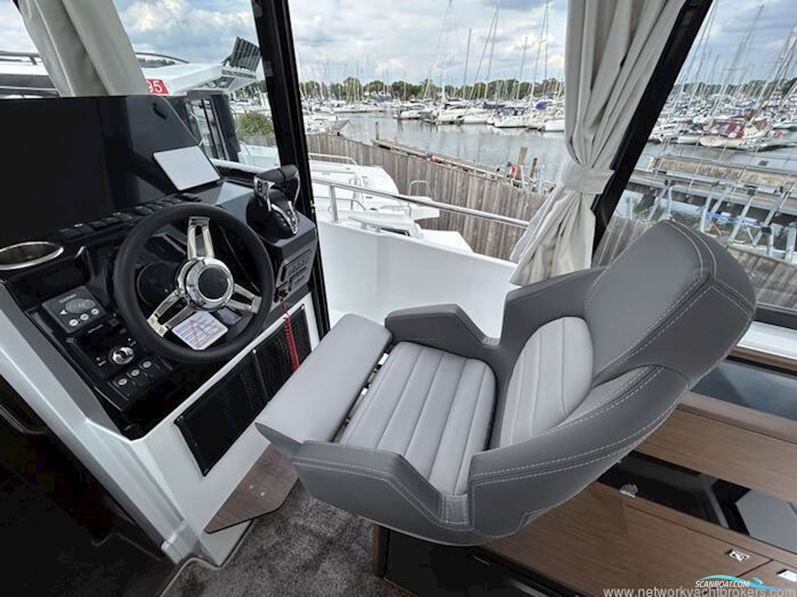 Jeanneau Merry Fisher 895 Sport