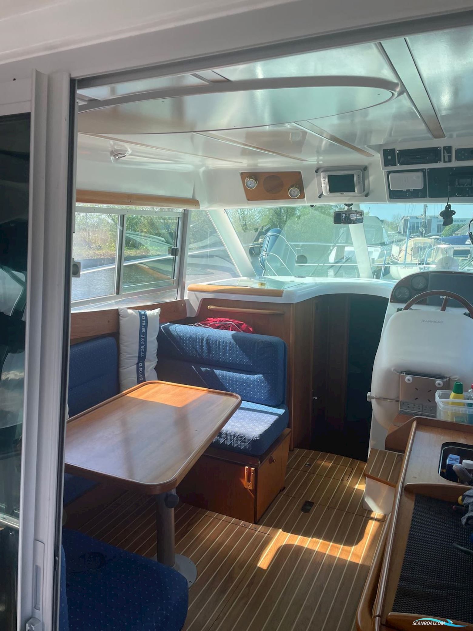 Jeanneau Merry Fisher 925