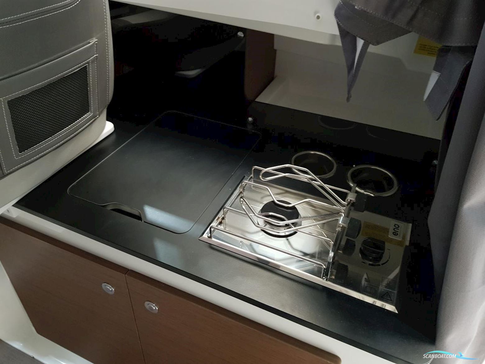 Jeanneau MF-695-serie2