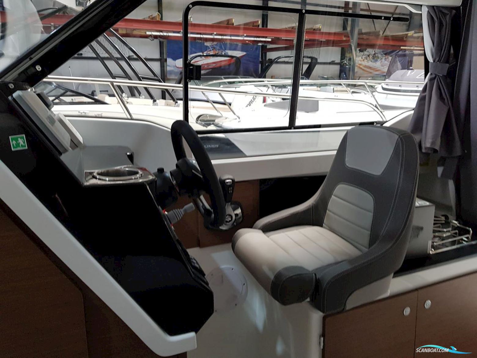 Jeanneau MF-695-serie2