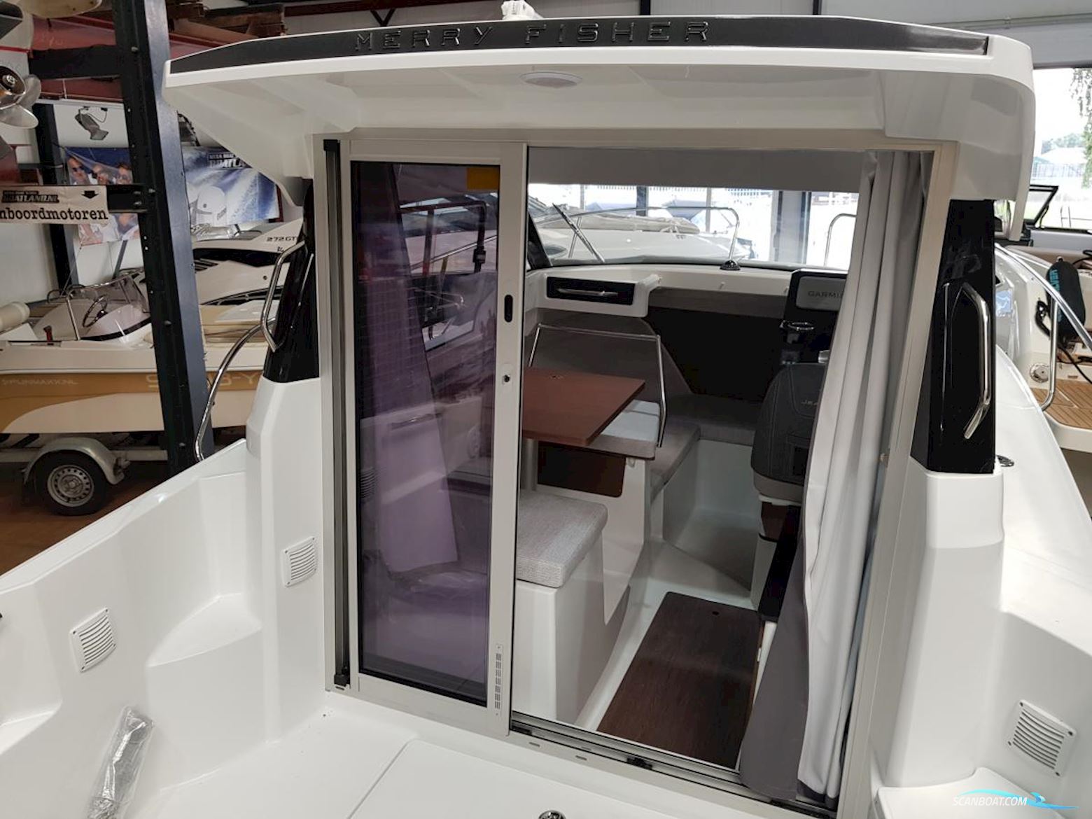 Jeanneau MF-695-serie2