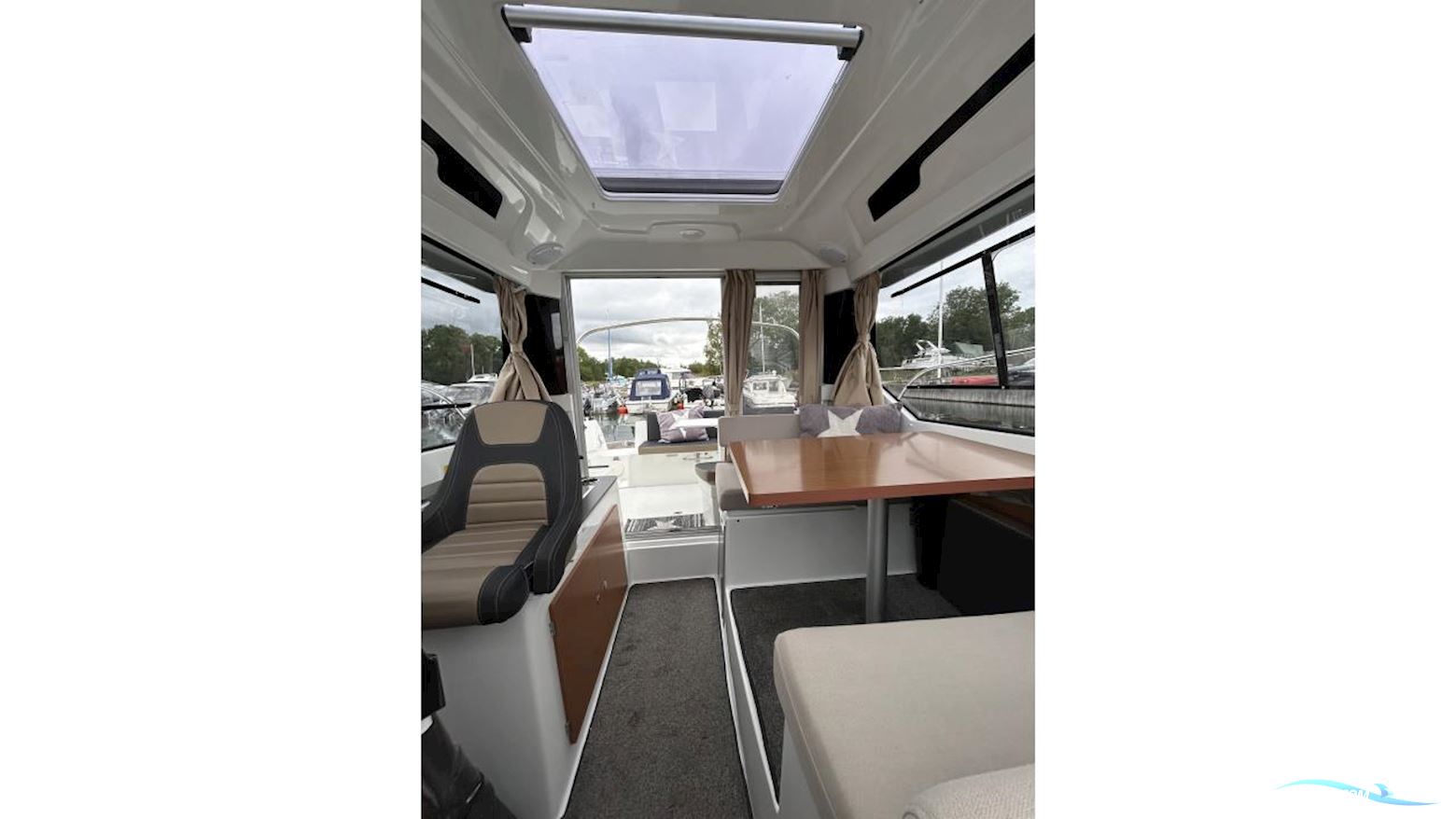 JEANNEAU MOTORBÅT 795 MERRY FISHER CABIN