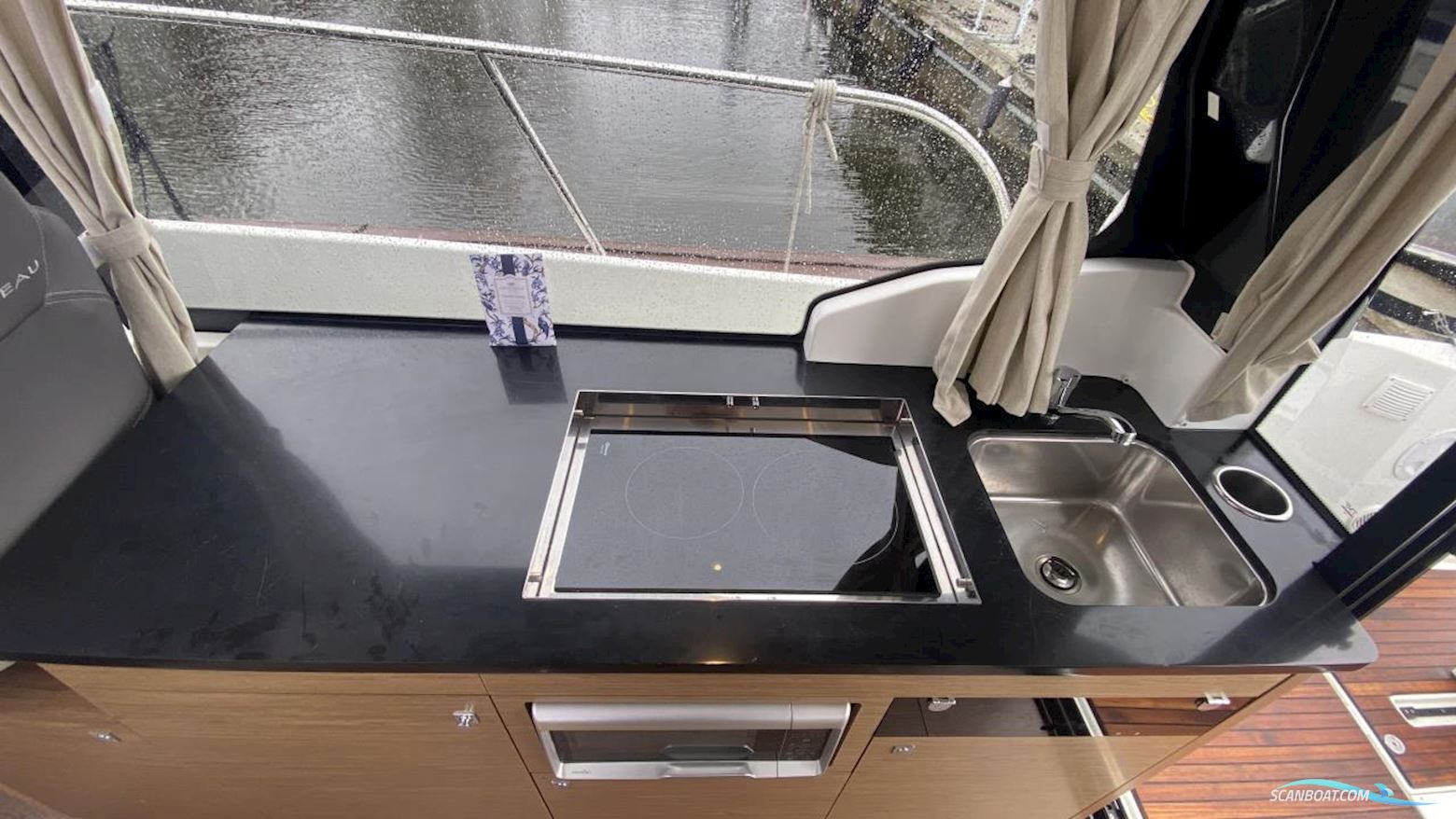 JEANNEAU MOTORBÅT Merry Fisher 1095