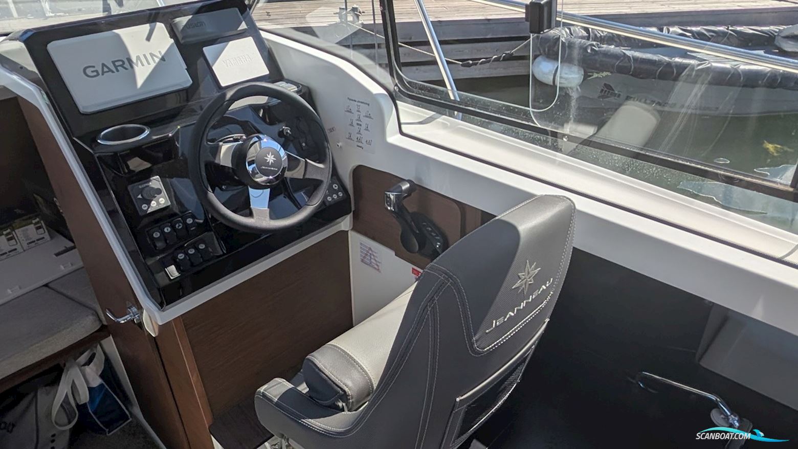 Jeanneau Motorbåt Merry Fisher 695