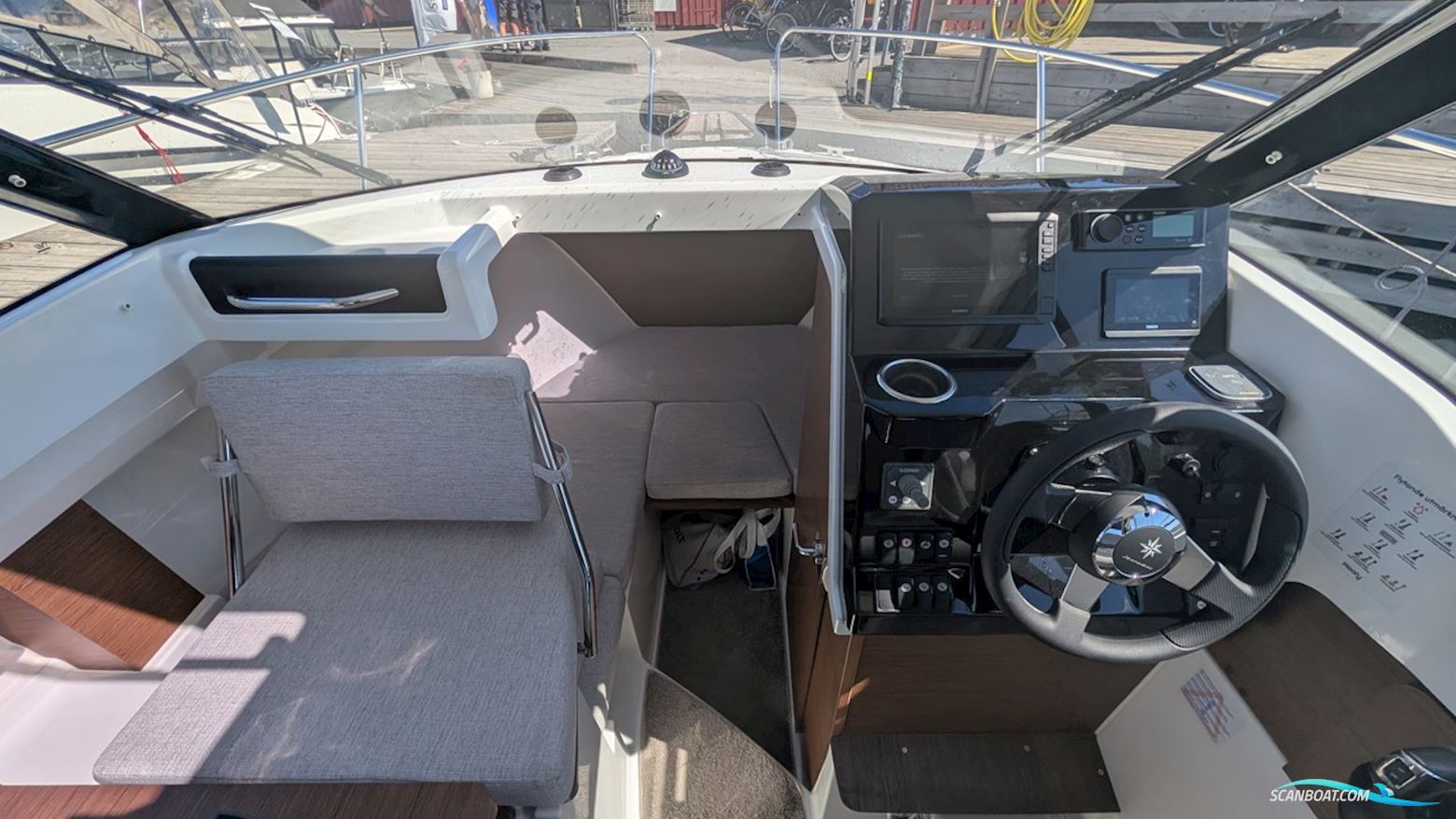 Jeanneau Motorbåt Merry Fisher 695