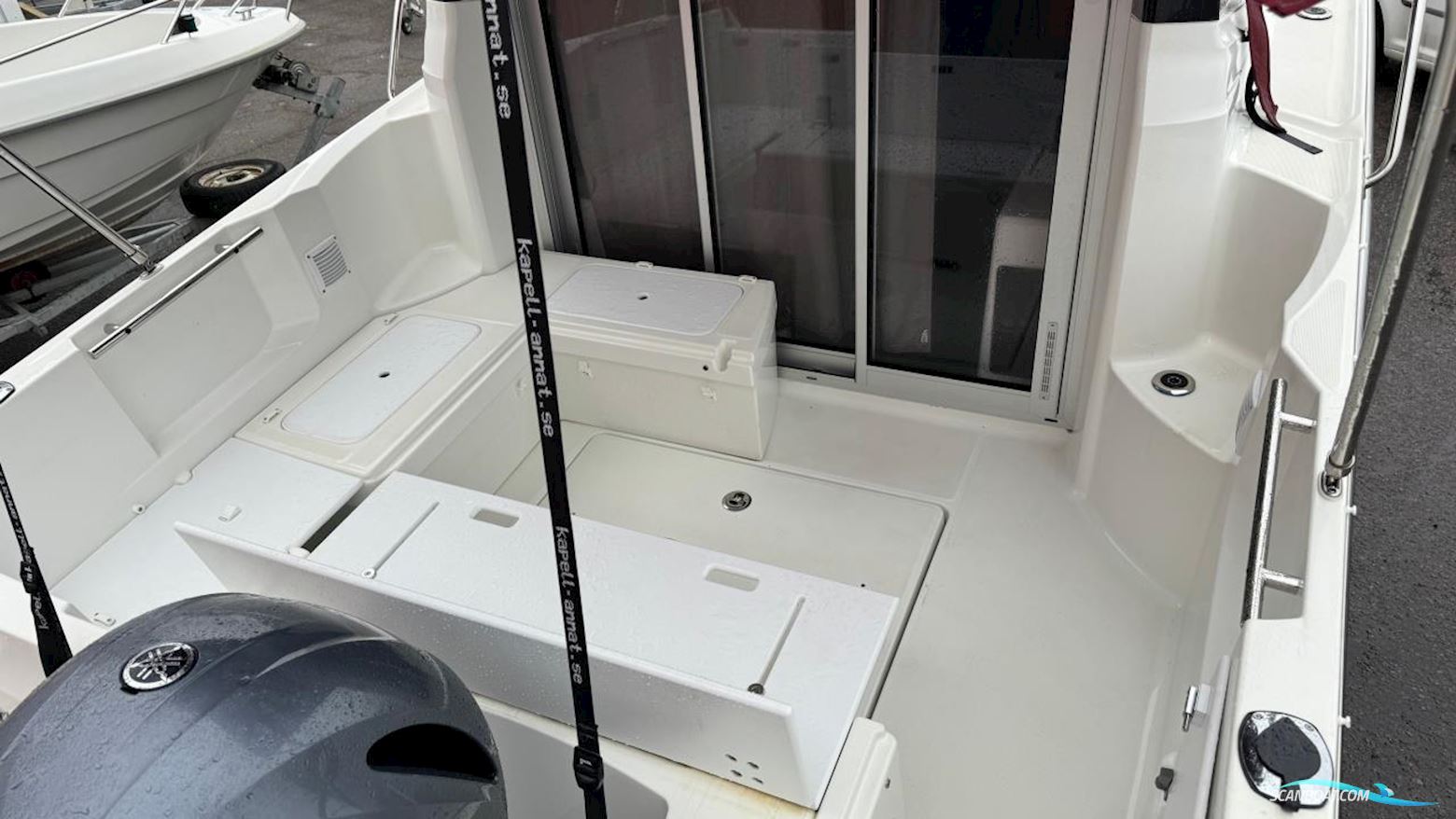 JEANNEAU MOTORBÅT MERRY FISHER 695