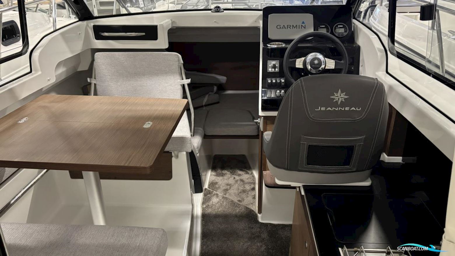 JEANNEAU MOTORBÅT MERRY FISHER 695 SÉRIE 2