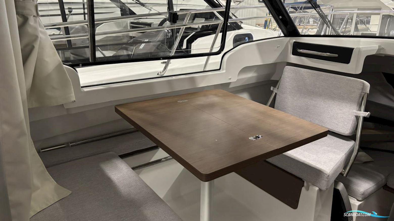 JEANNEAU MOTORBÅT MERRY FISHER 695 SÉRIE 2