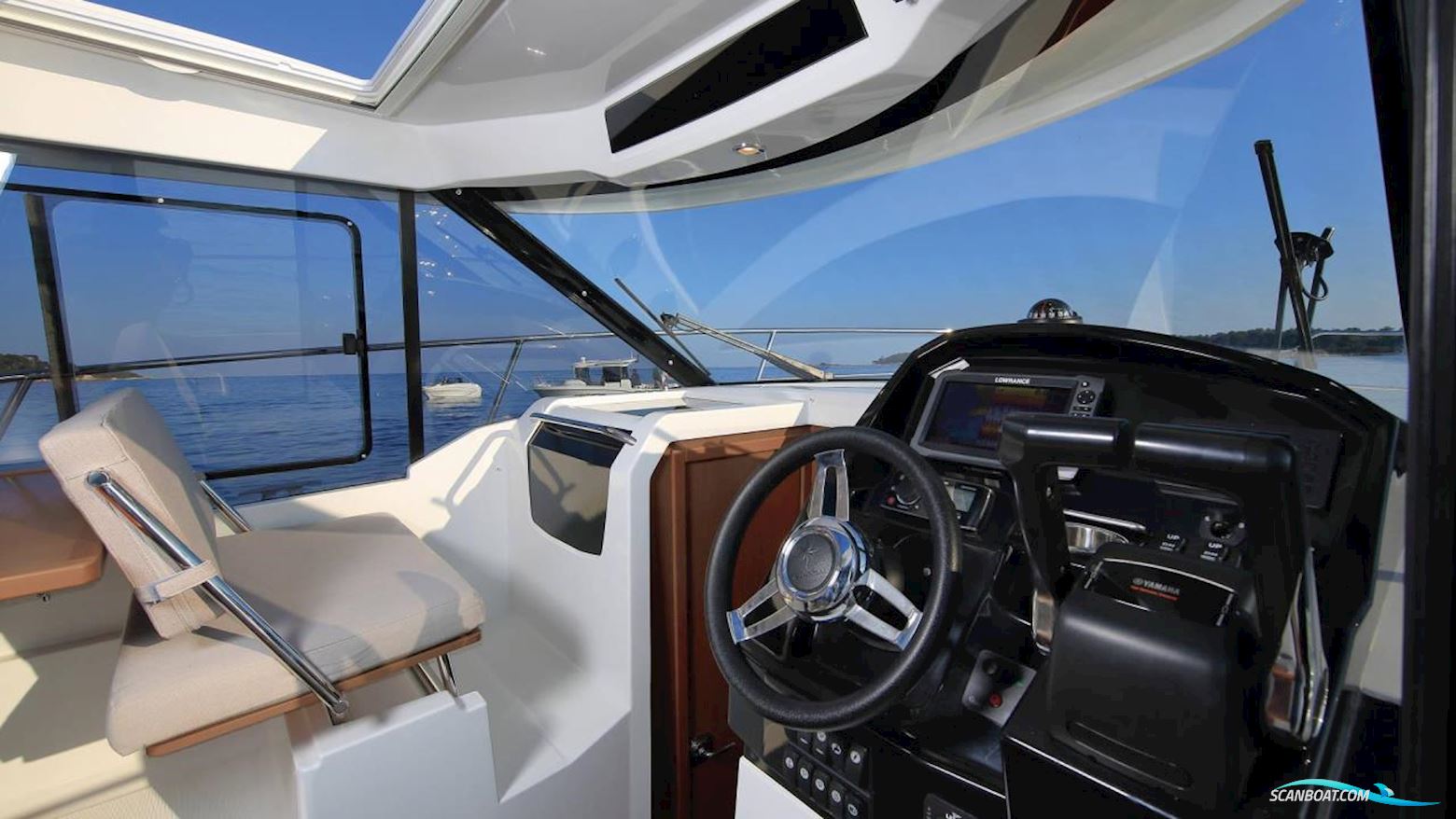 JEANNEAU MOTORBÅT MERRY FISHER 895