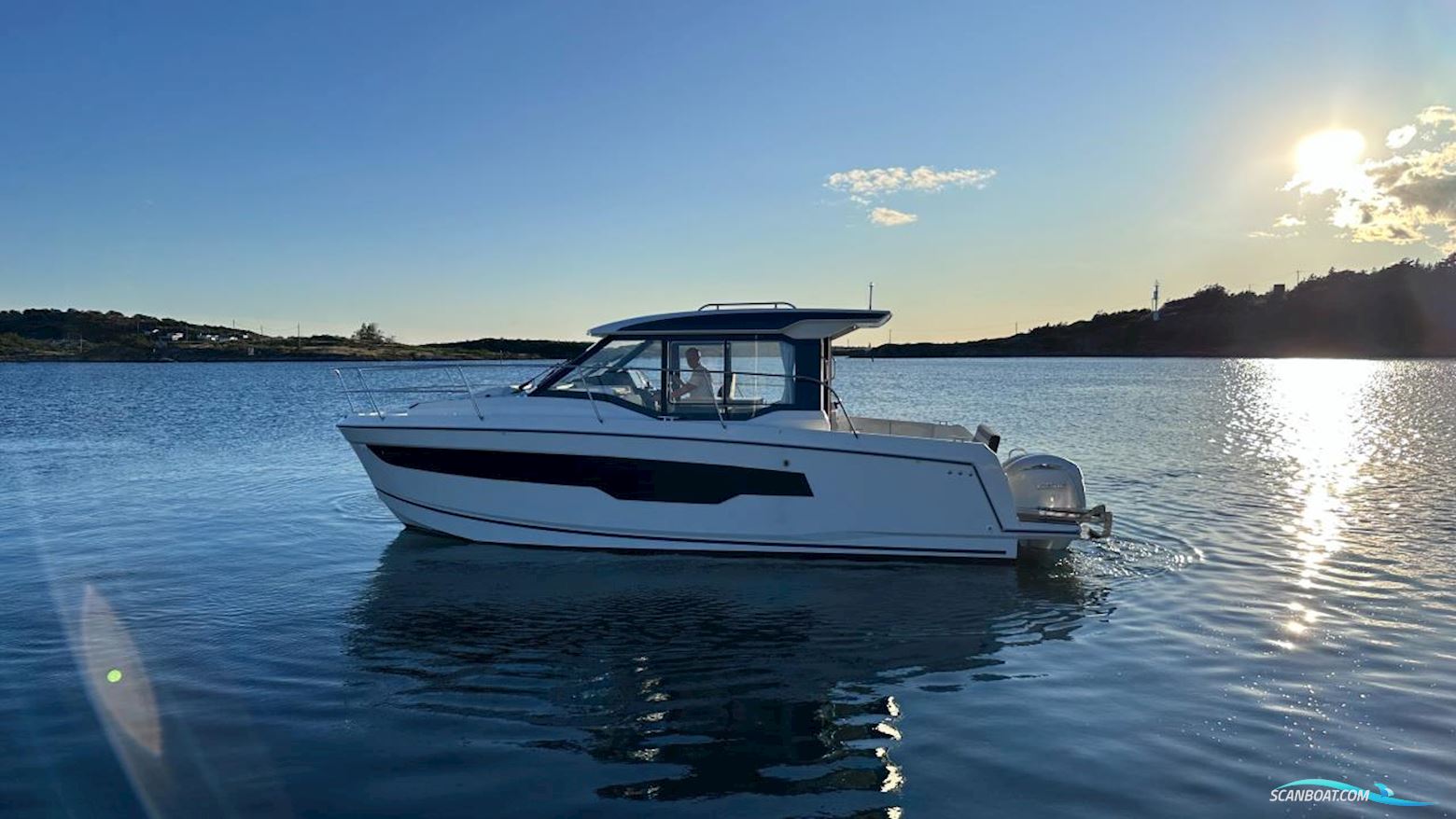 JEANNEAU MOTORBÅT MERRY FISHER 895