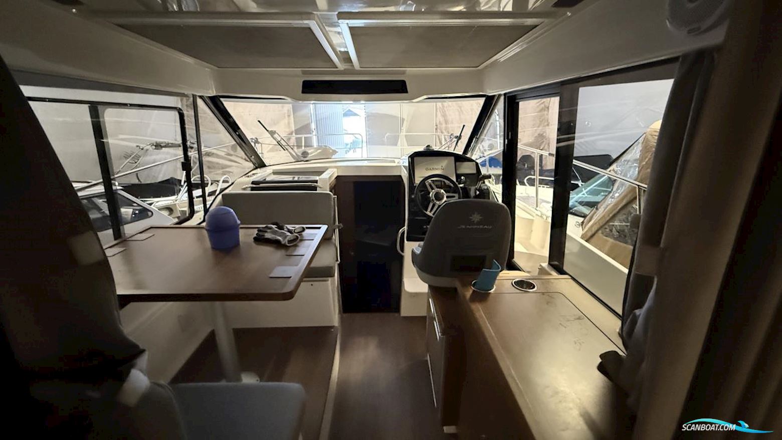 JEANNEAU MOTORBÅT MERRY FISHER 895