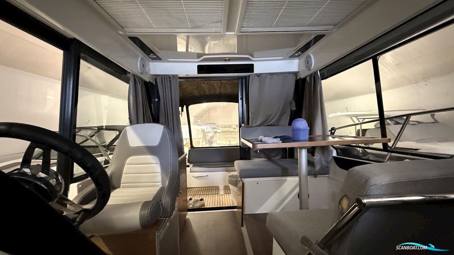 JEANNEAU MOTORBÅT MERRY FISHER 895