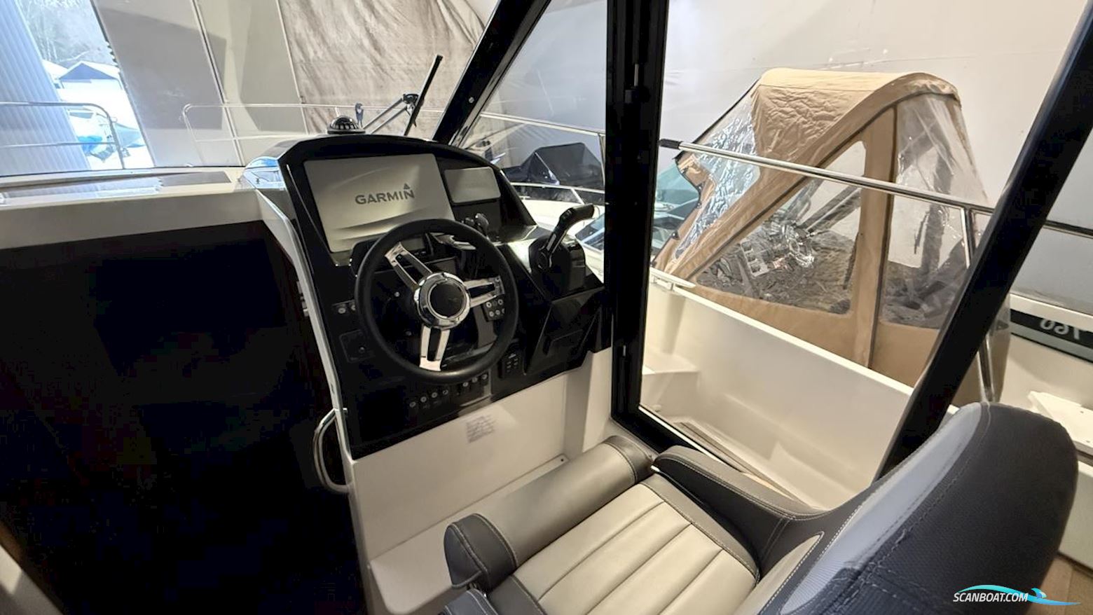 JEANNEAU MOTORBÅT MERRY FISHER 895