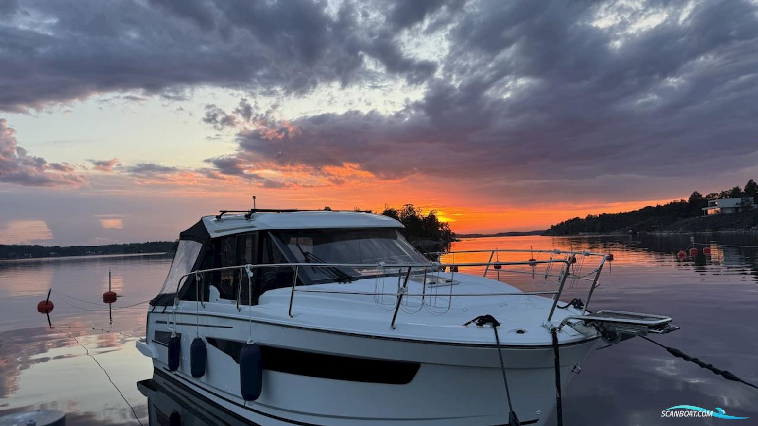 JEANNEAU MOTORBÅT MERRY FISHER 895