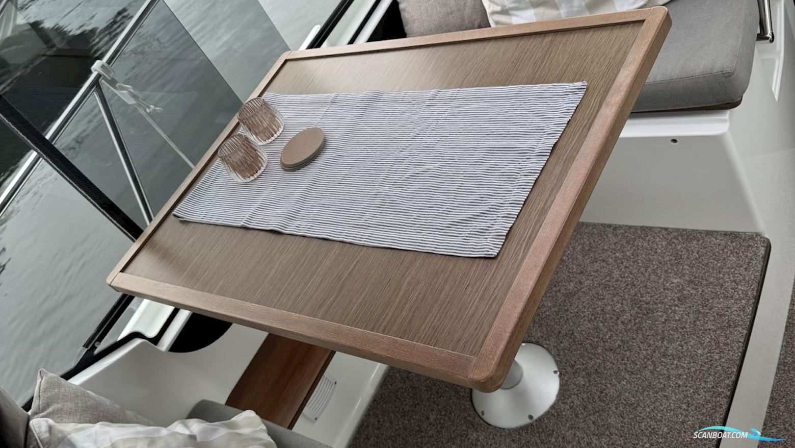 JEANNEAU MOTORBÅT MERRY FISHER 895