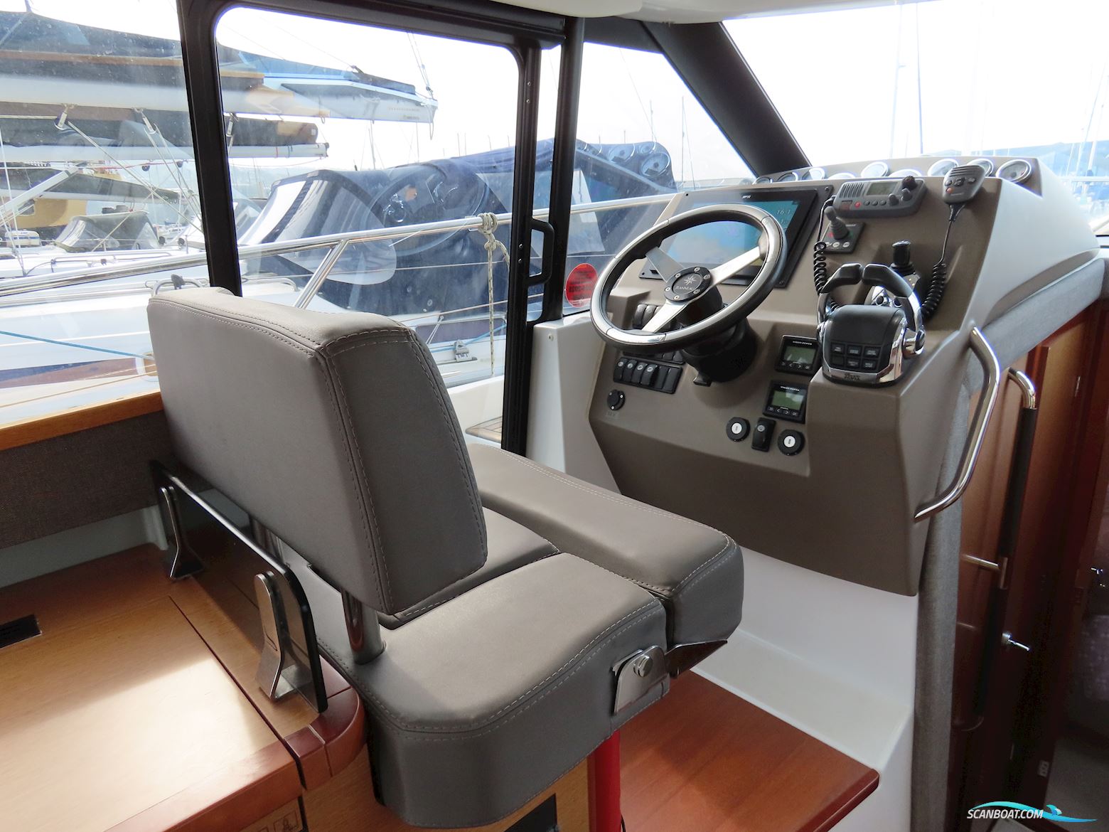 Jeanneau NC 11