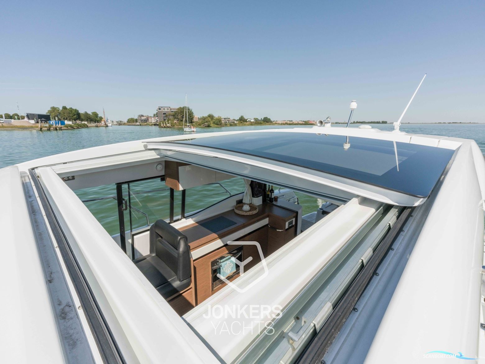 Jeanneau NC 37