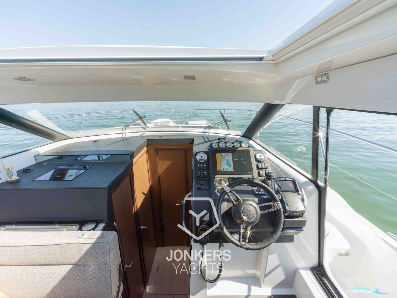 Jeanneau NC 37