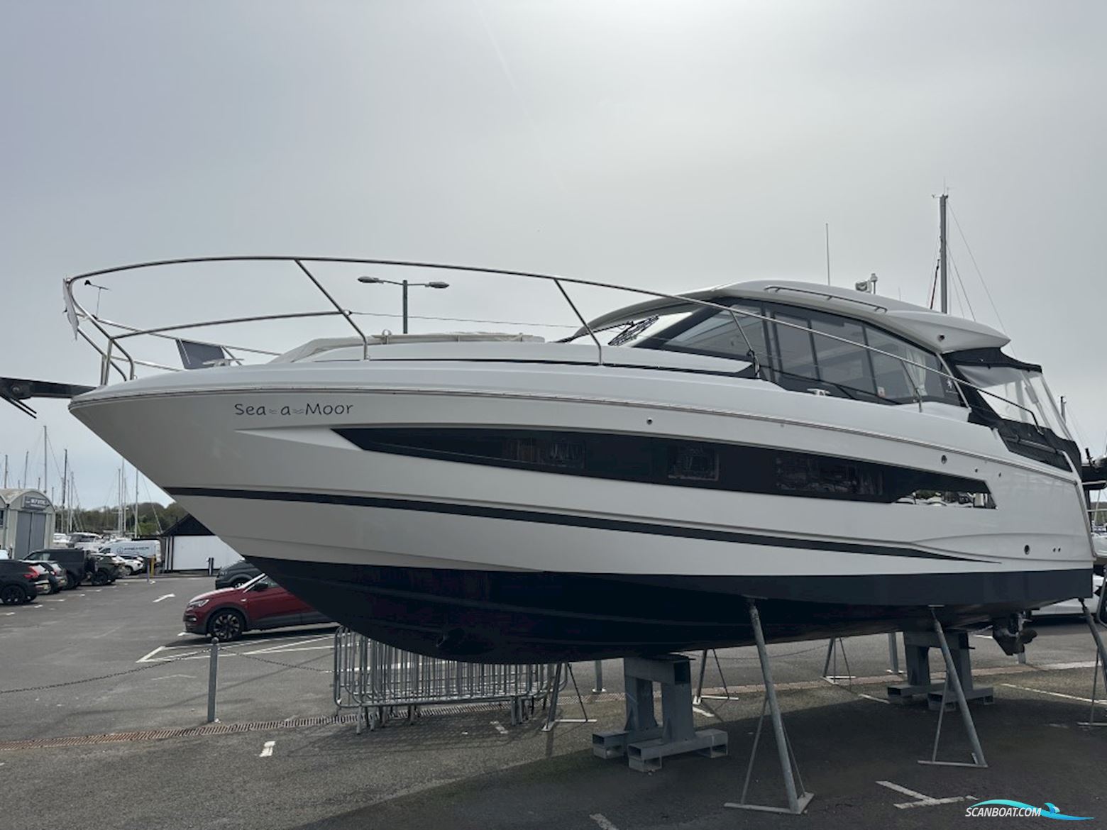 Jeanneau NC 37 Motorboot 2022, mit Mercury motor, England