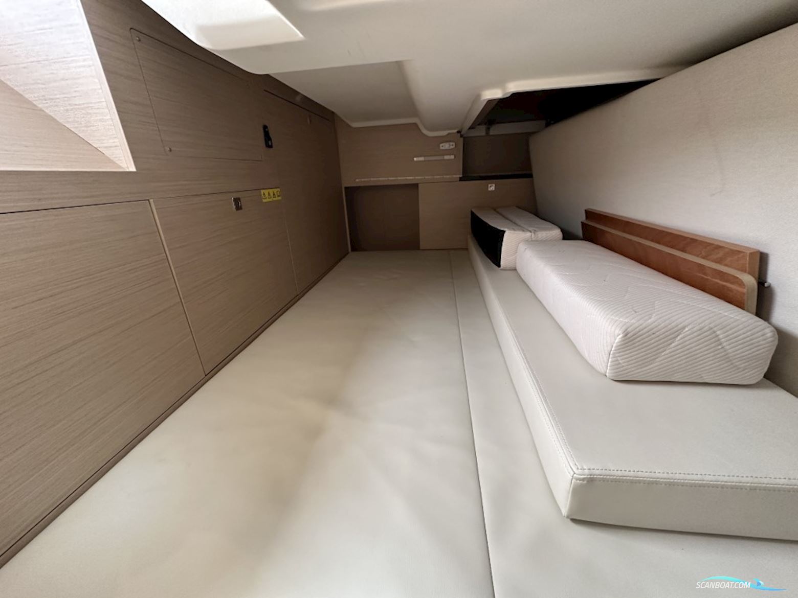 Jeanneau NC 37
