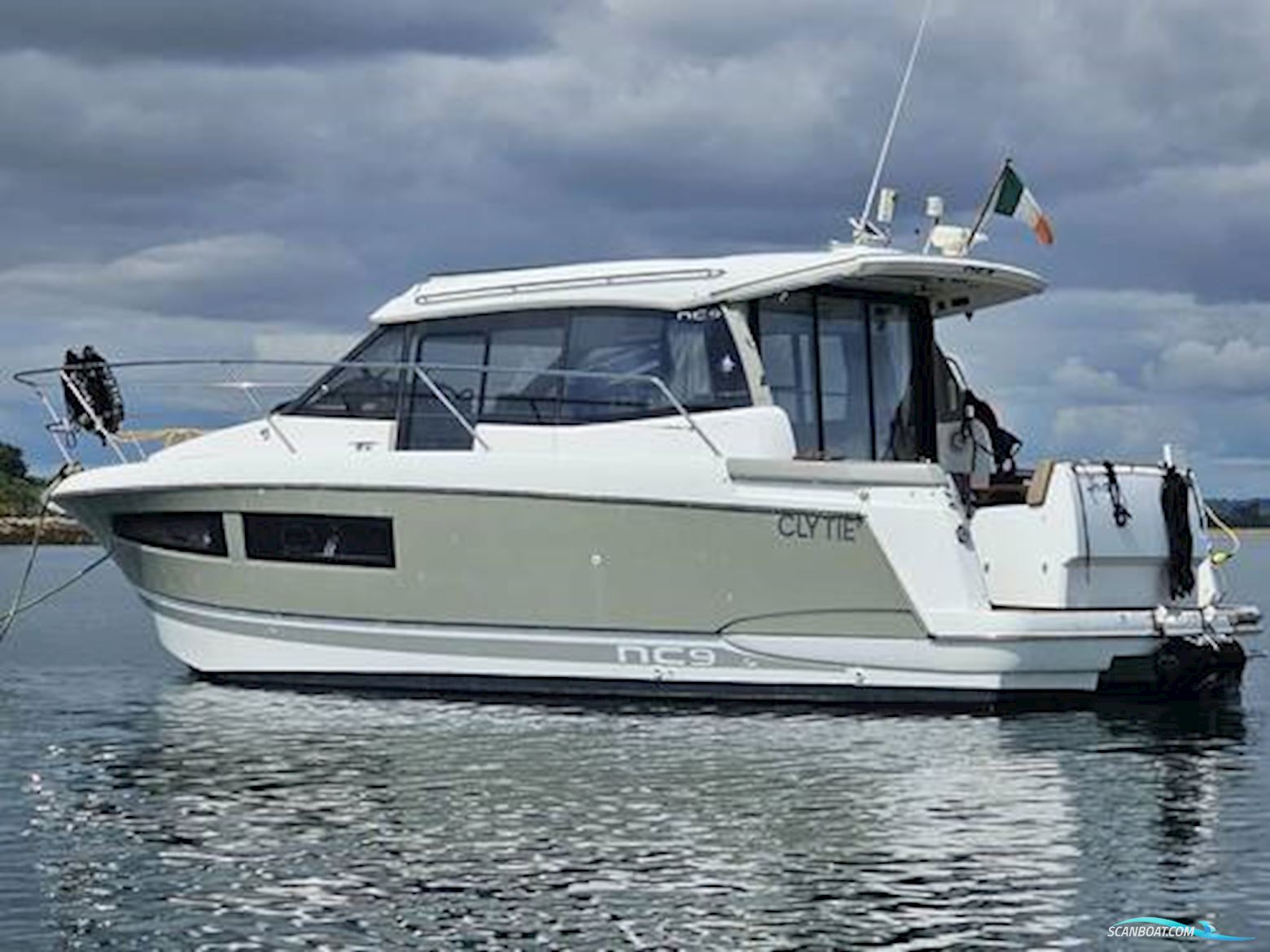 Jeanneau NC 9 Motorboot 2013, mit Volvo motor, Irland