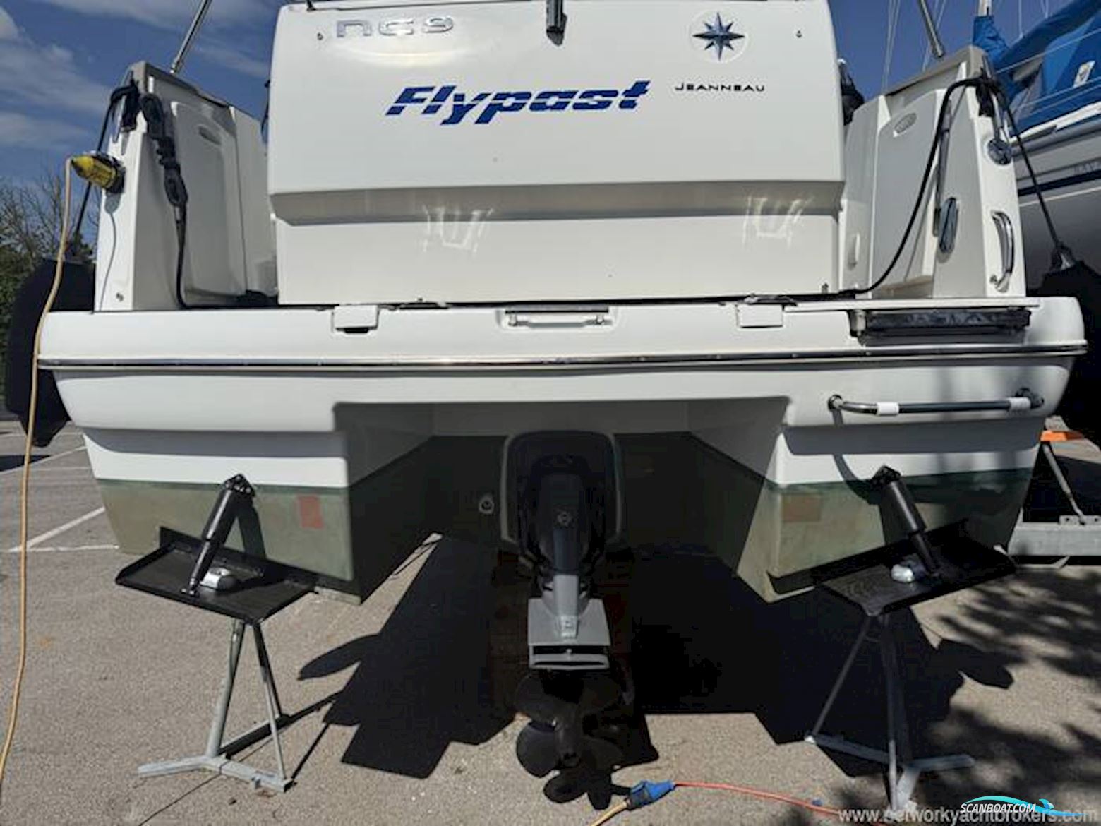Jeanneau NC 9