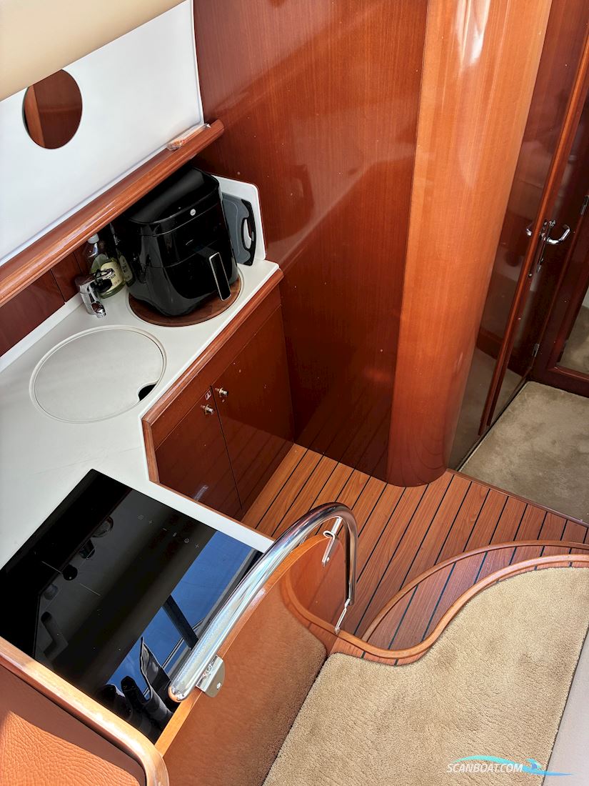 Jeanneau Prestige 36 fly