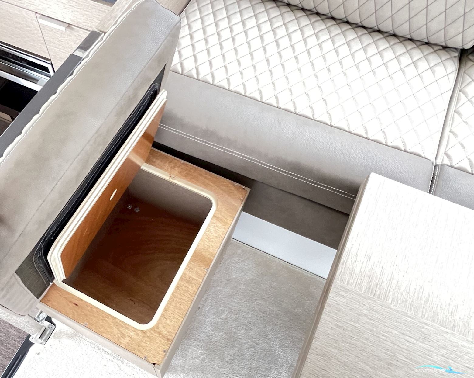 Jeanneau Prestige 420 Flybridge