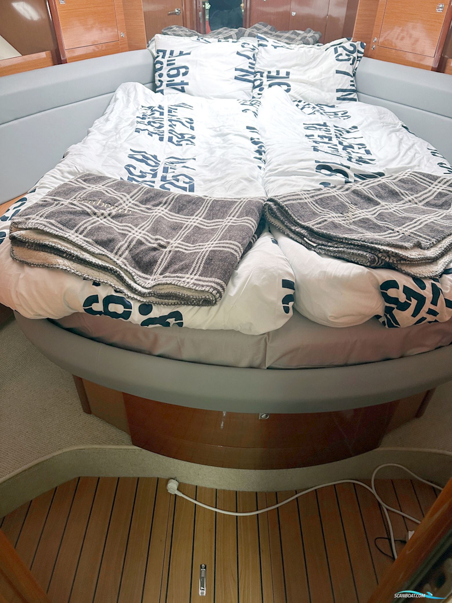 Jeanneau Prestige 42S