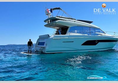 Jeanneau Prestige 50. Motorboot 2023, mit Volvo Penta motor, Frankreich