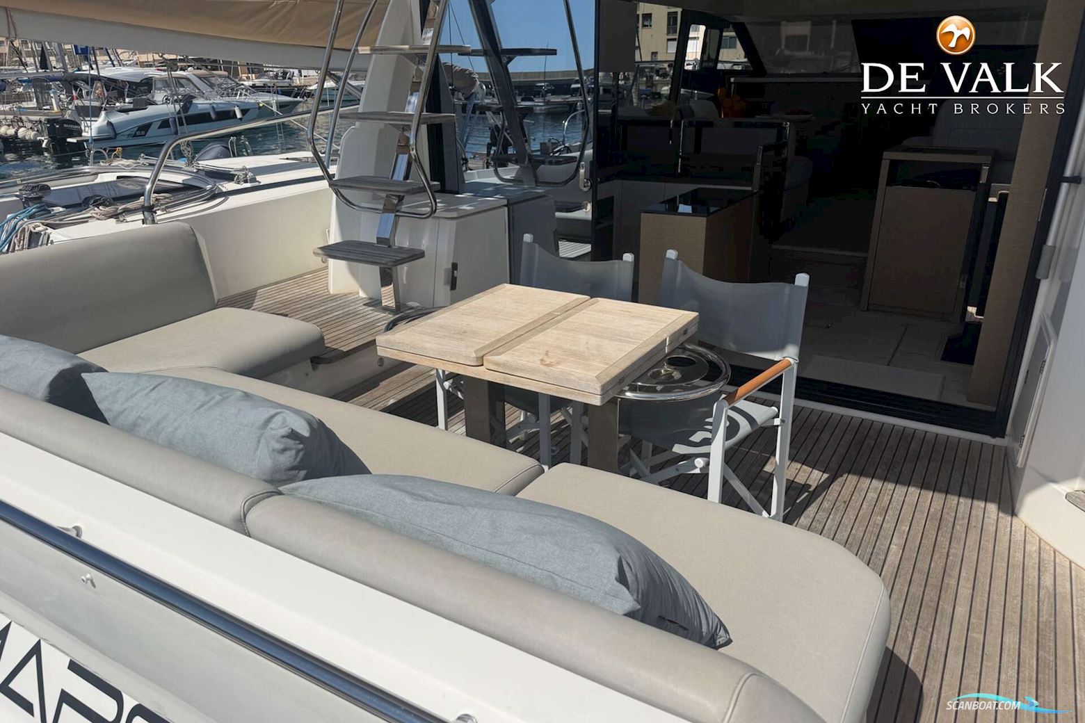Jeanneau Prestige 50.