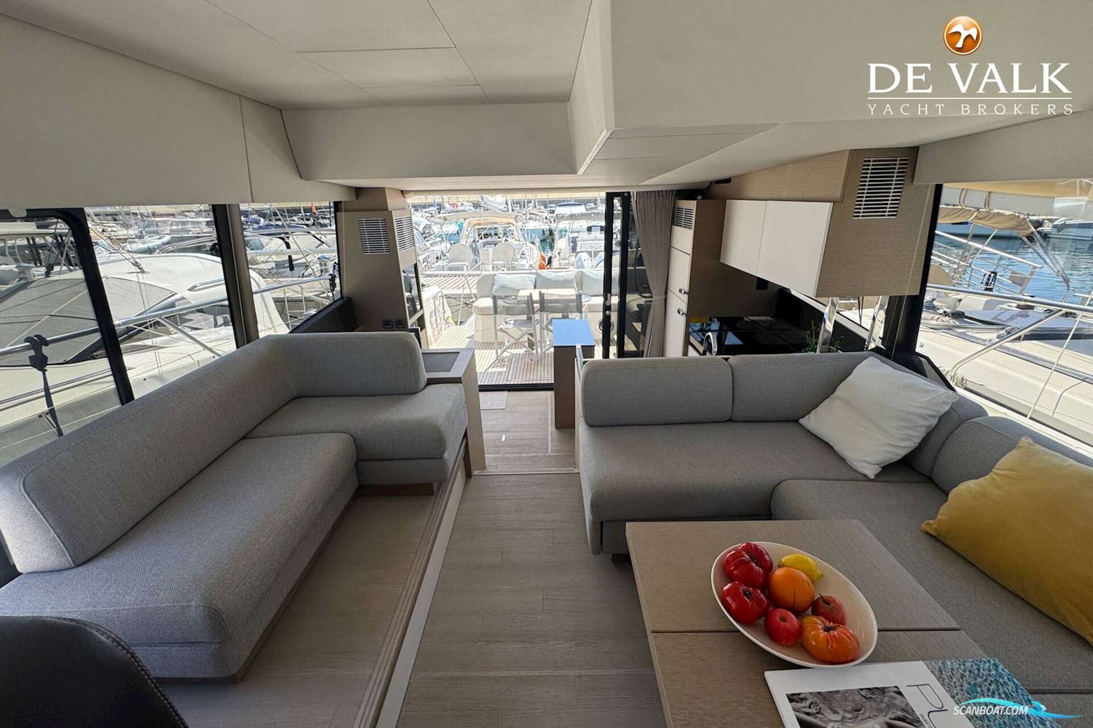 Jeanneau Prestige 50.