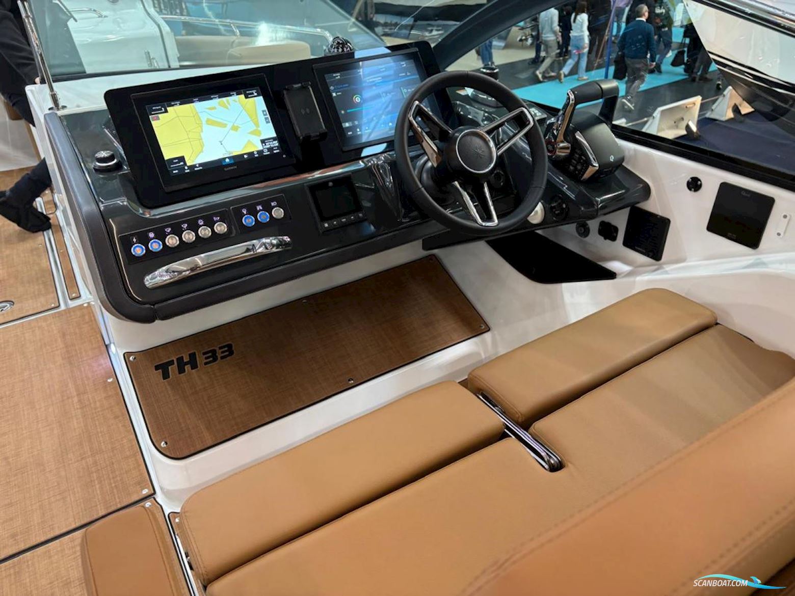 Jeanneau TH33 Twin-Hull