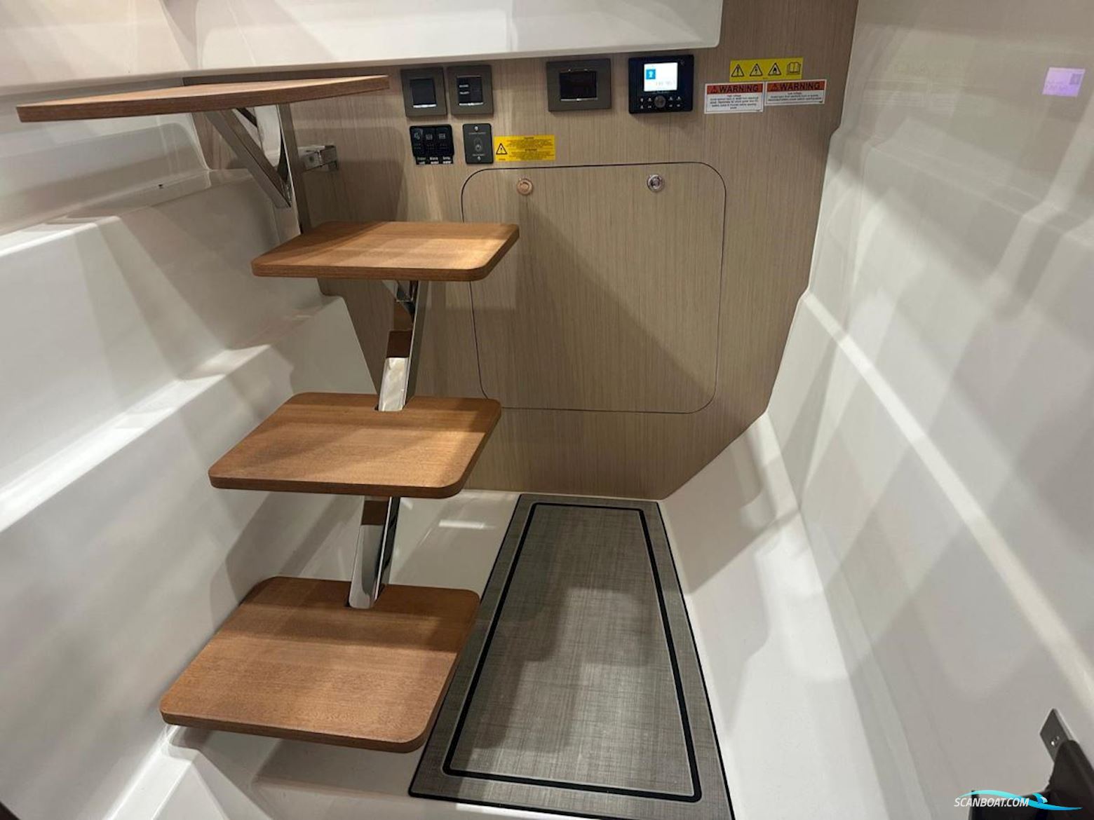 Jeanneau TH33 Twin-Hull