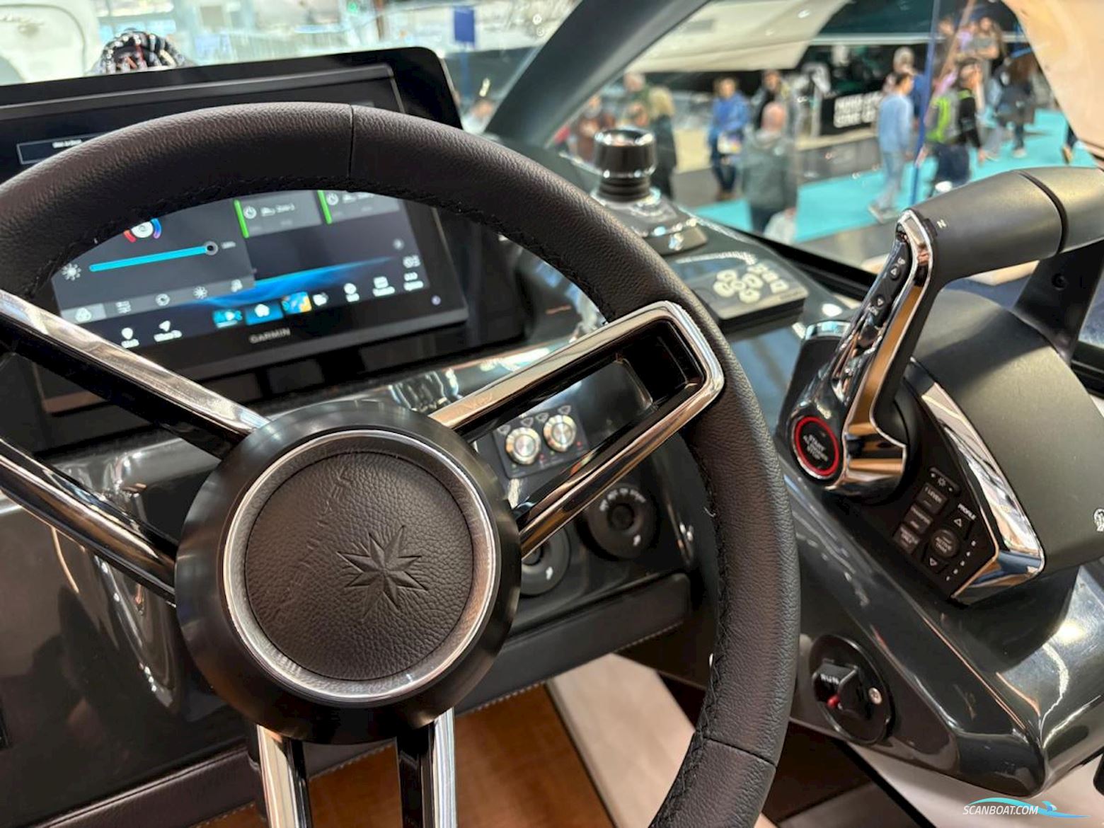 Jeanneau TH33 Twin-Hull