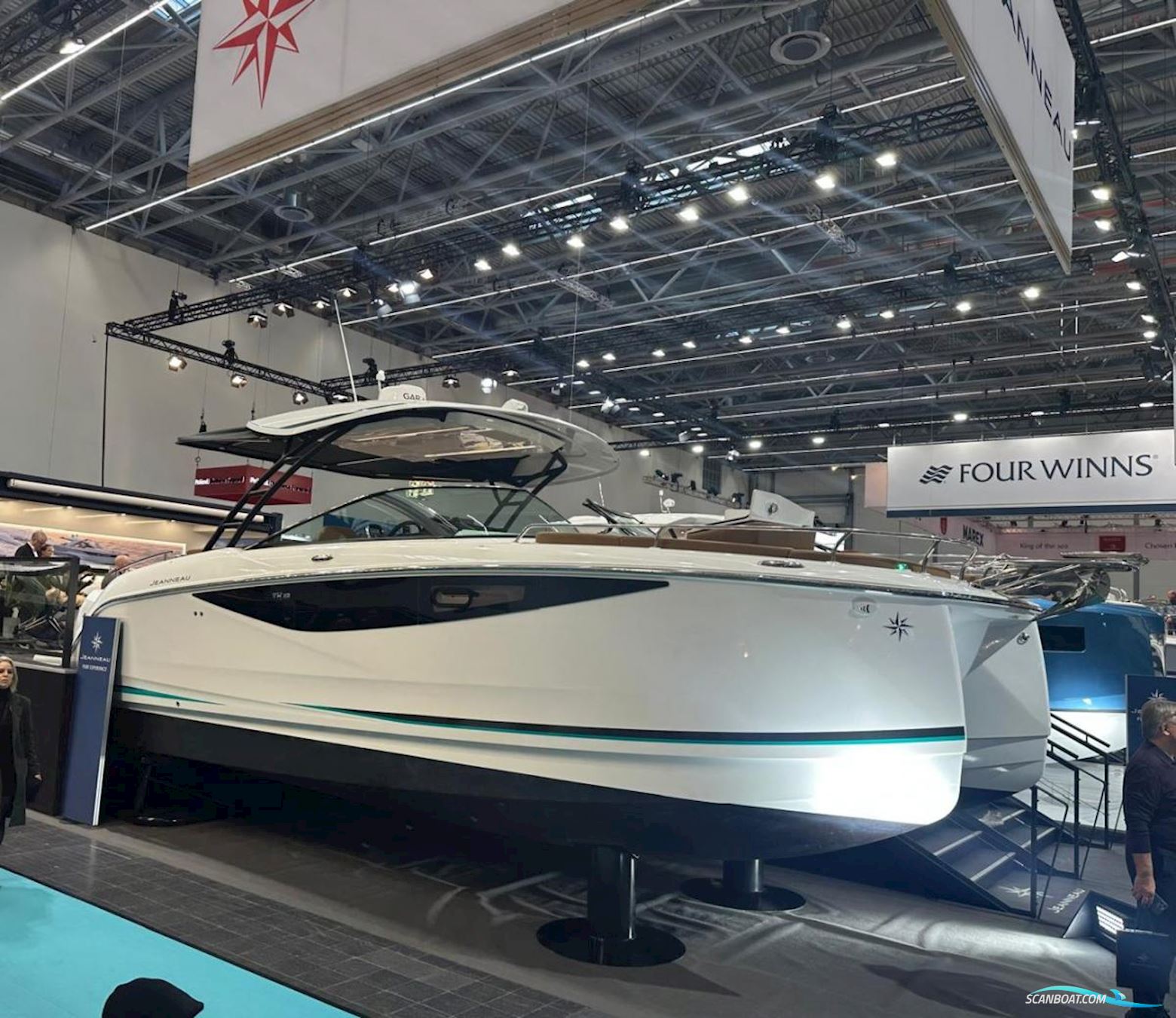 Jeanneau TH33 Twin-Hull