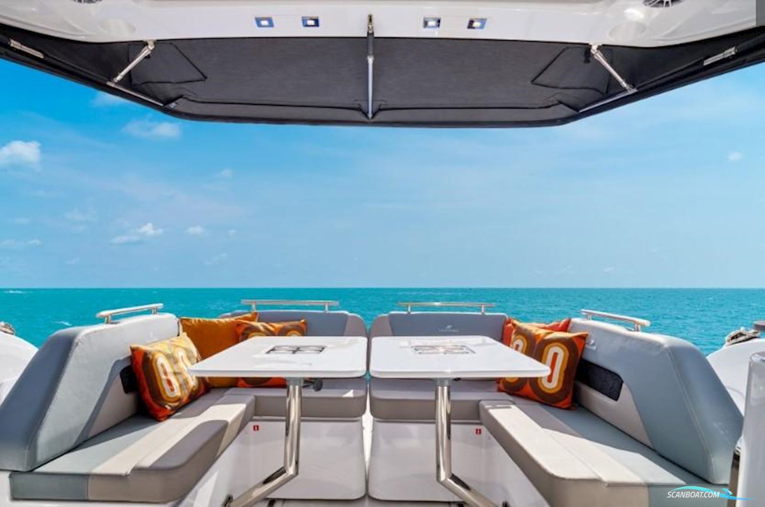 Jeanneau TH38 Twin-Hull