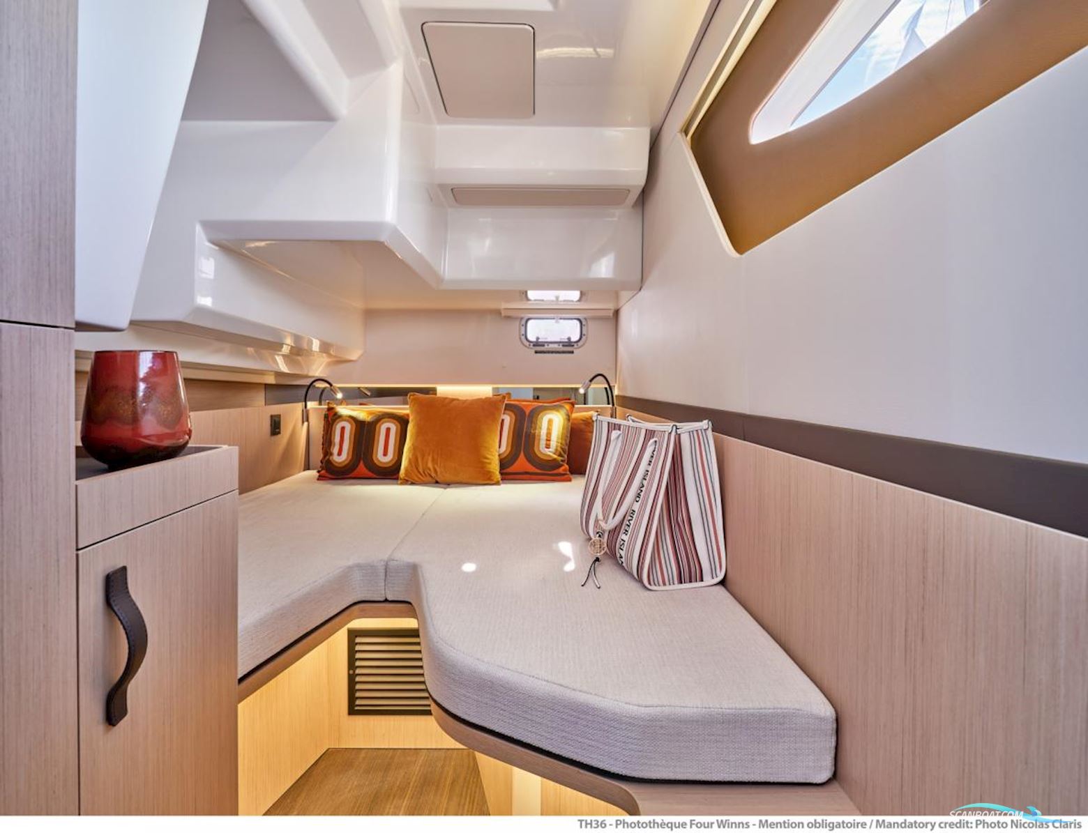 Jeanneau TH38 Twin-Hull