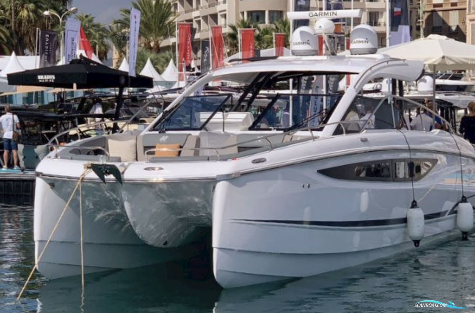Jeanneau TH38 Twin-Hull