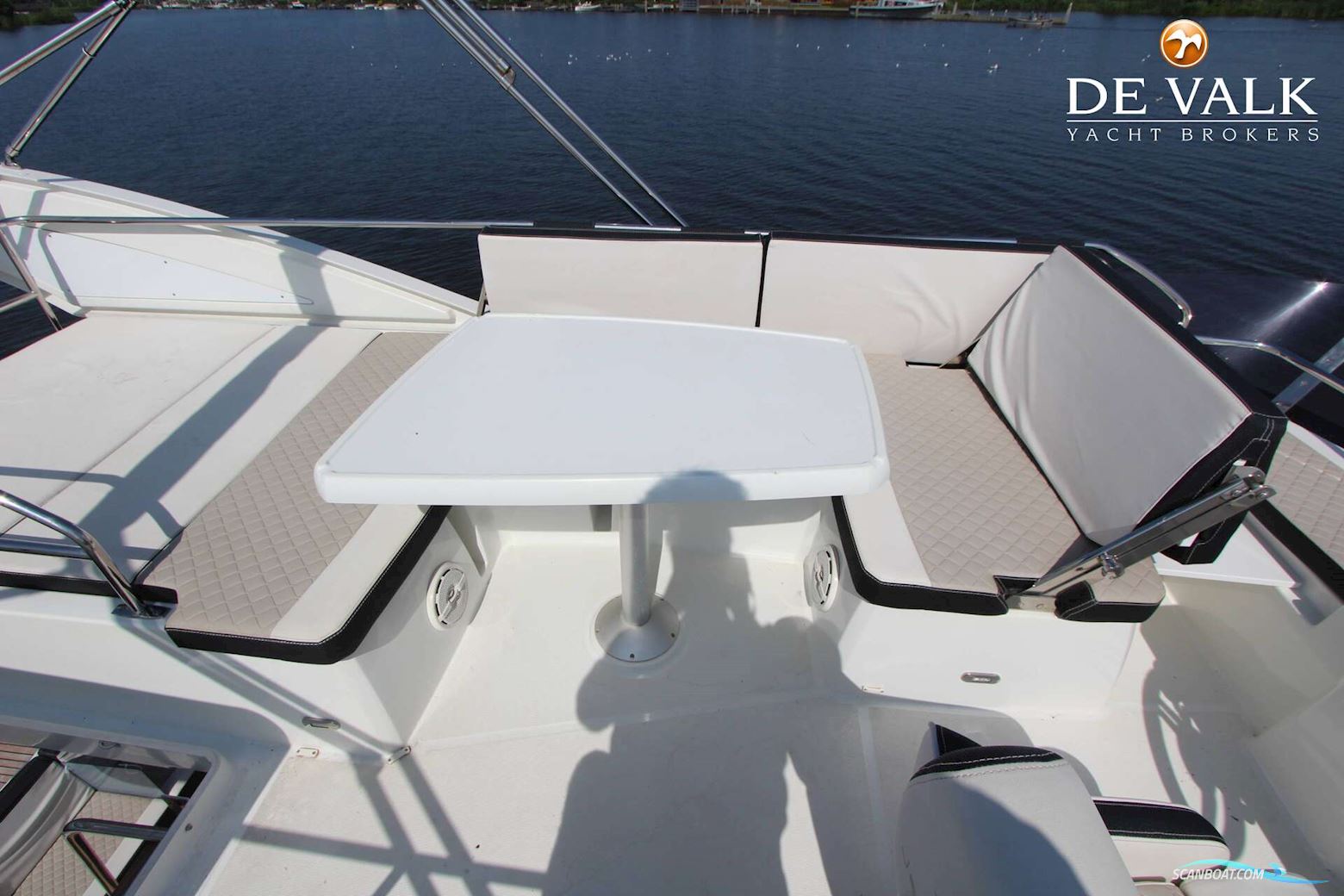 Jeanneau Velasco 37F