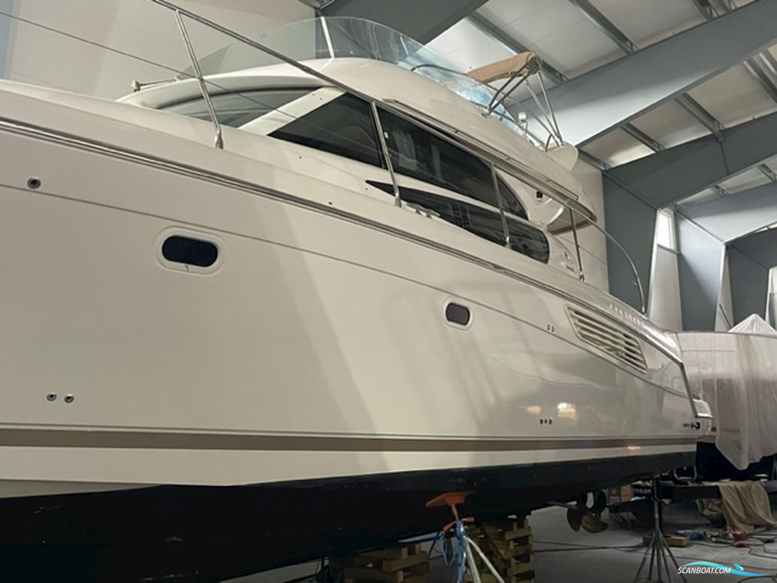 Jenneau Prestige 42 Motorboot 2009, mit 2 st Cummins Qsb 5,9 motor, Sweden
