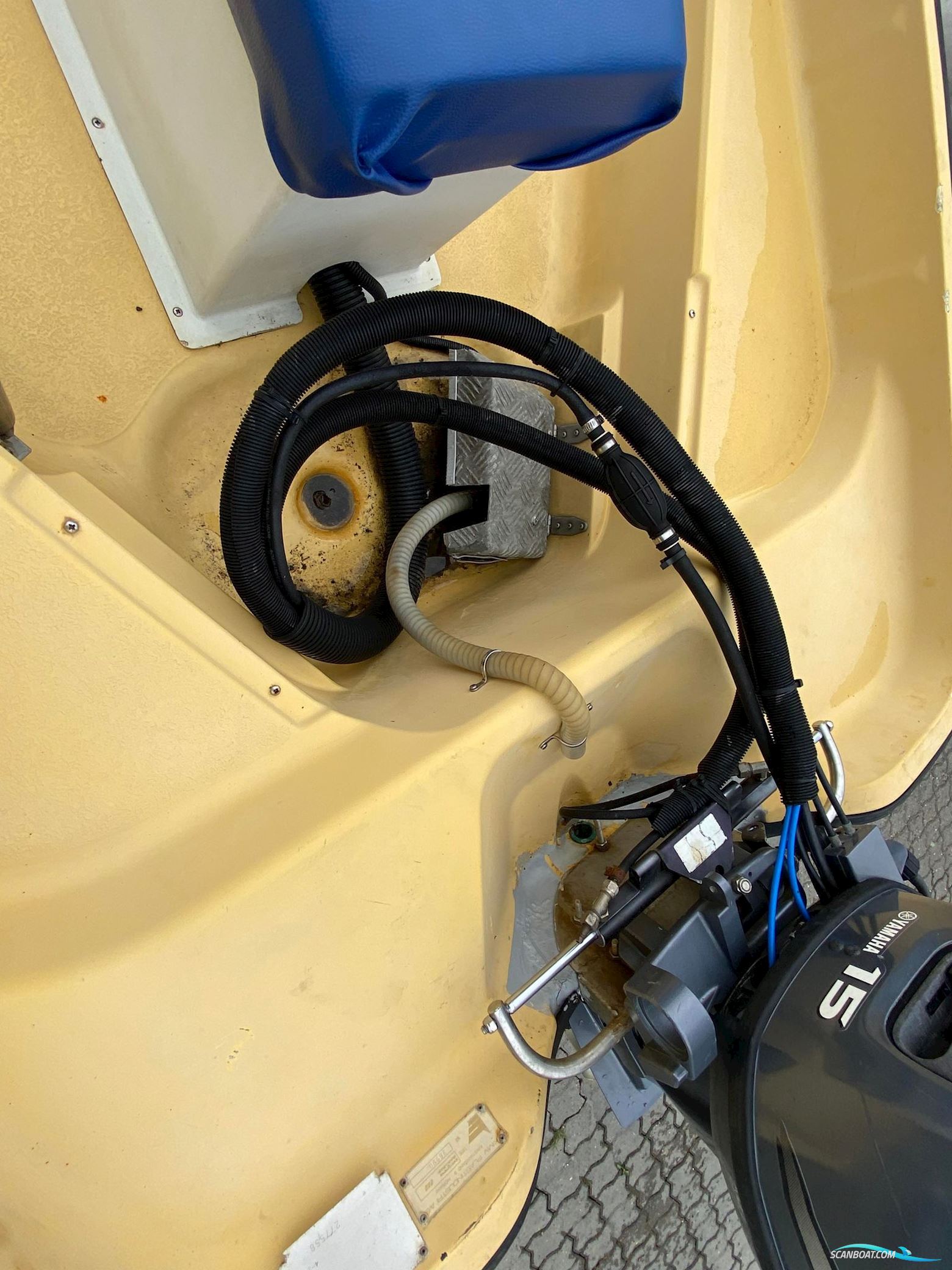 KMV WHIT Jolle med 15 hk Yamaha