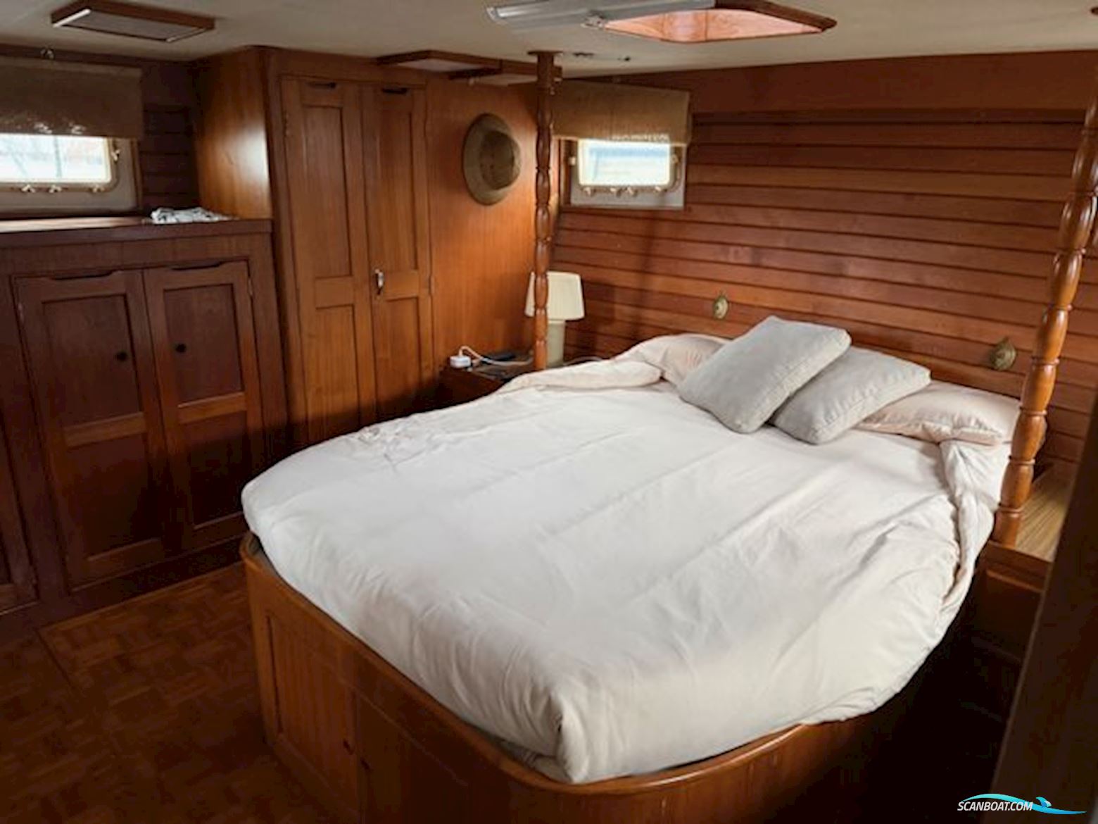 Kong And Halversen HK Island Gypsy 44