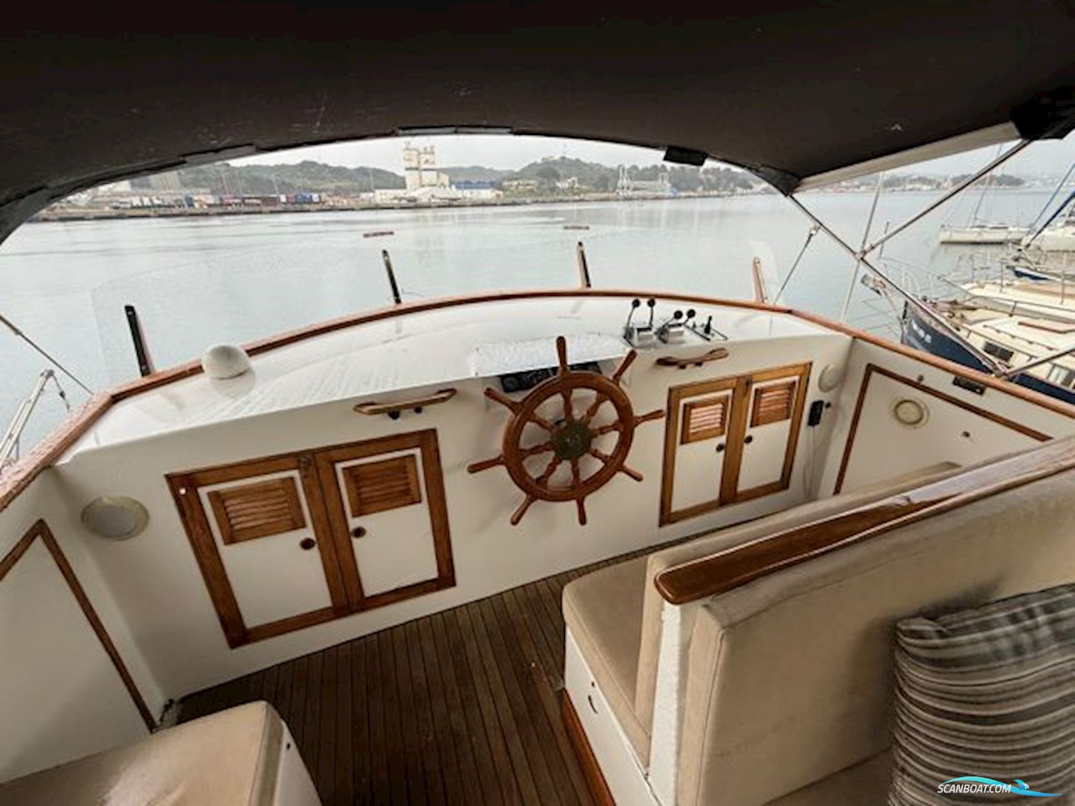 Kong And Halversen HK Island Gypsy 44