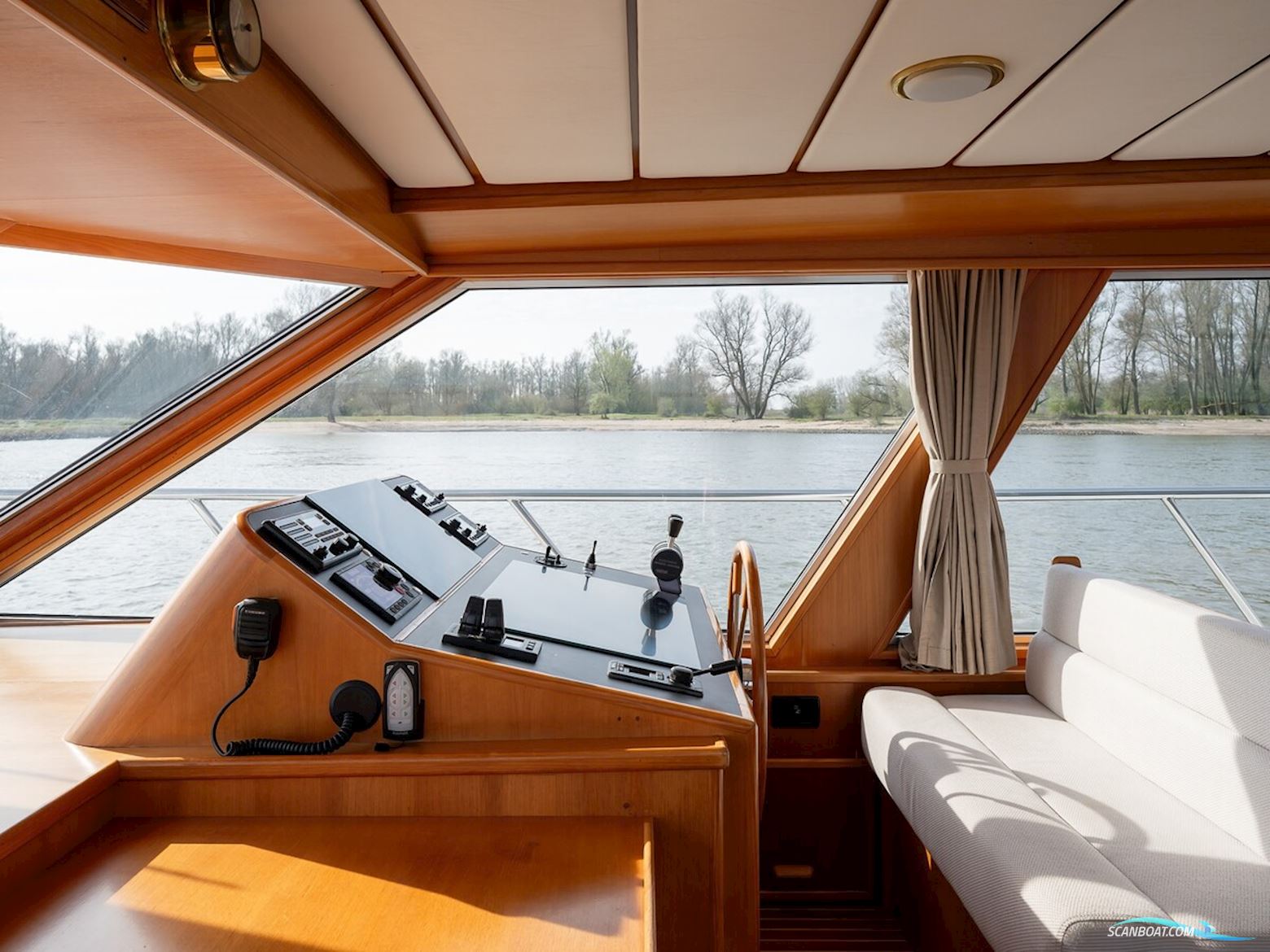 Laancruiser 2100