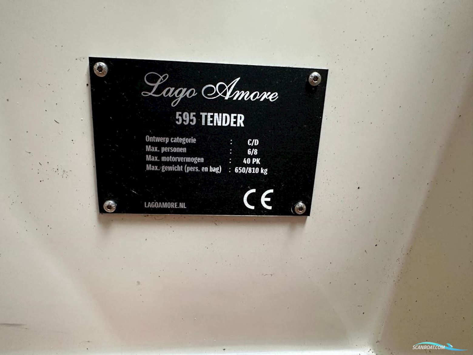Lago Amore 595 Tender