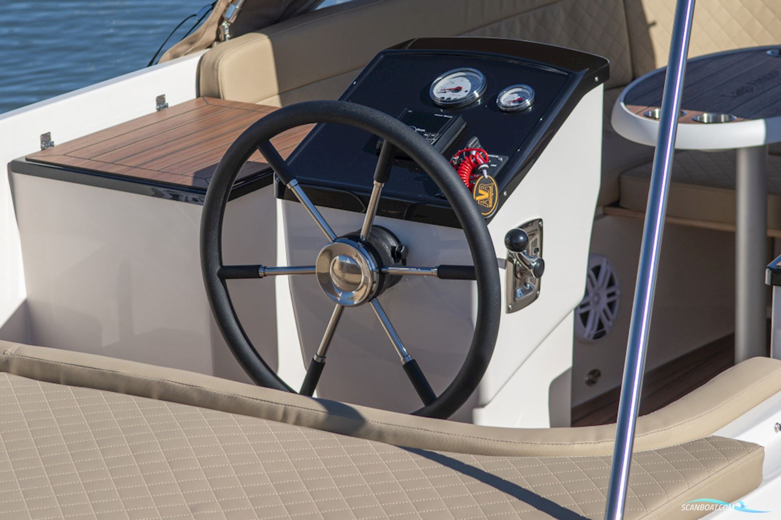 Lago Amore 606 Tender